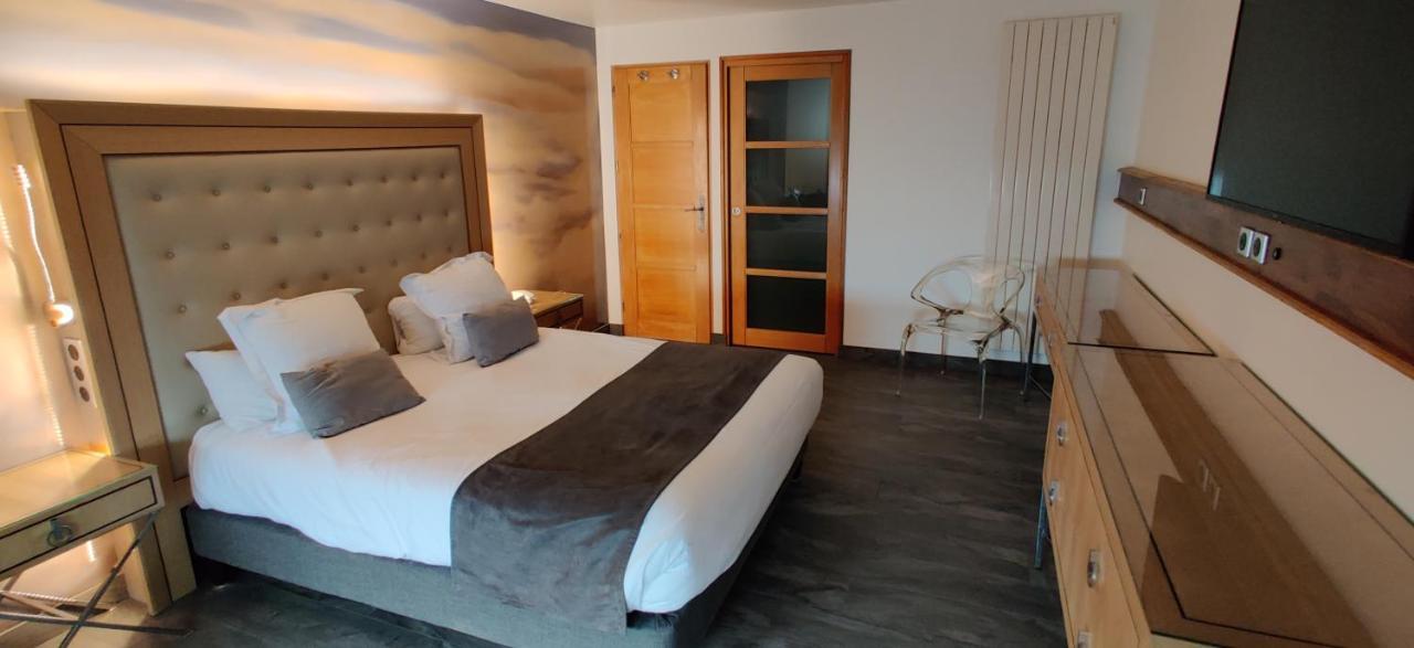 Et Le Lion D'or Hotel Pont-l'Eveque (Calvados)
